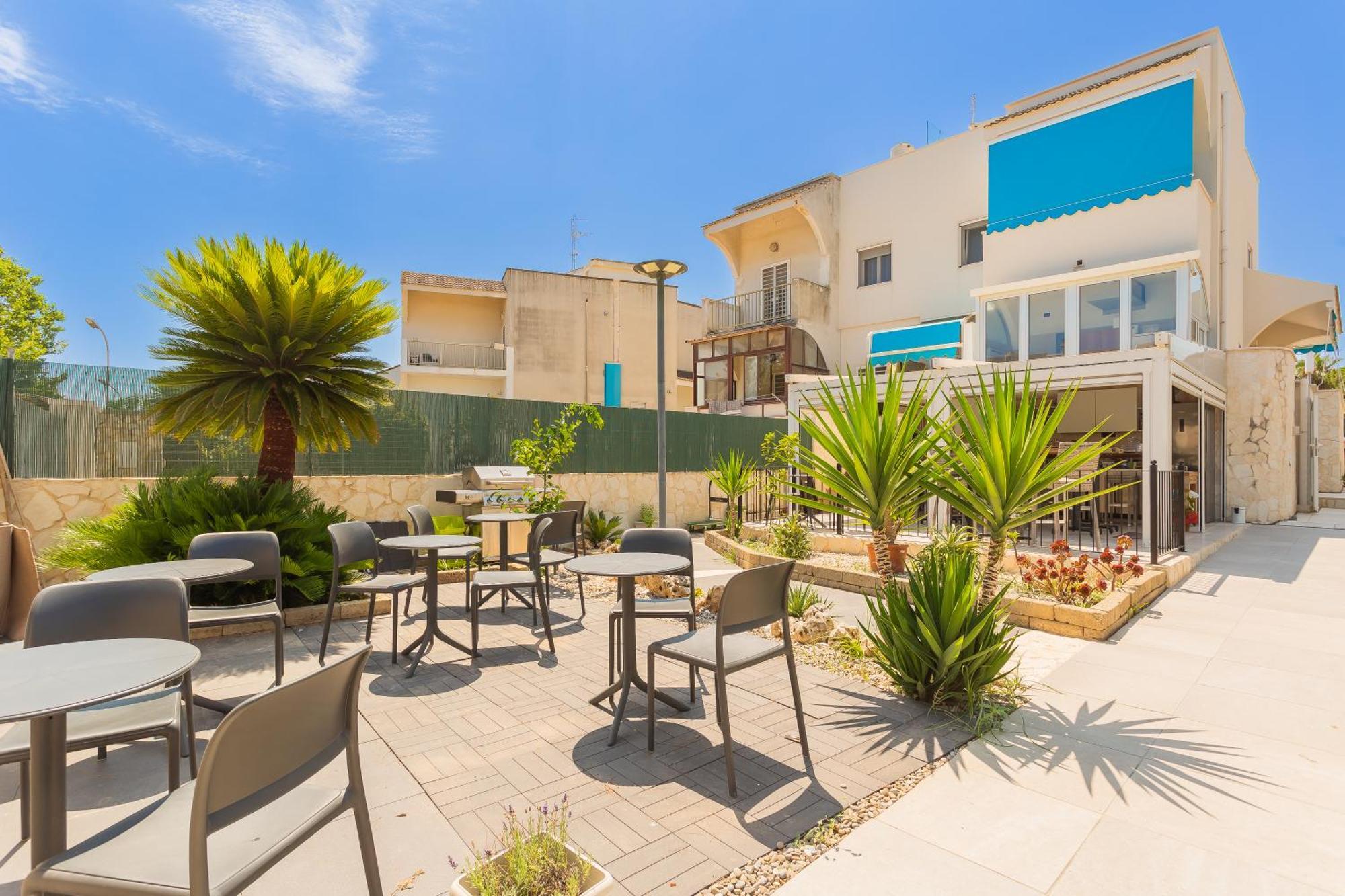 Apulia Blue Apartements & B&B Bari Exterior foto