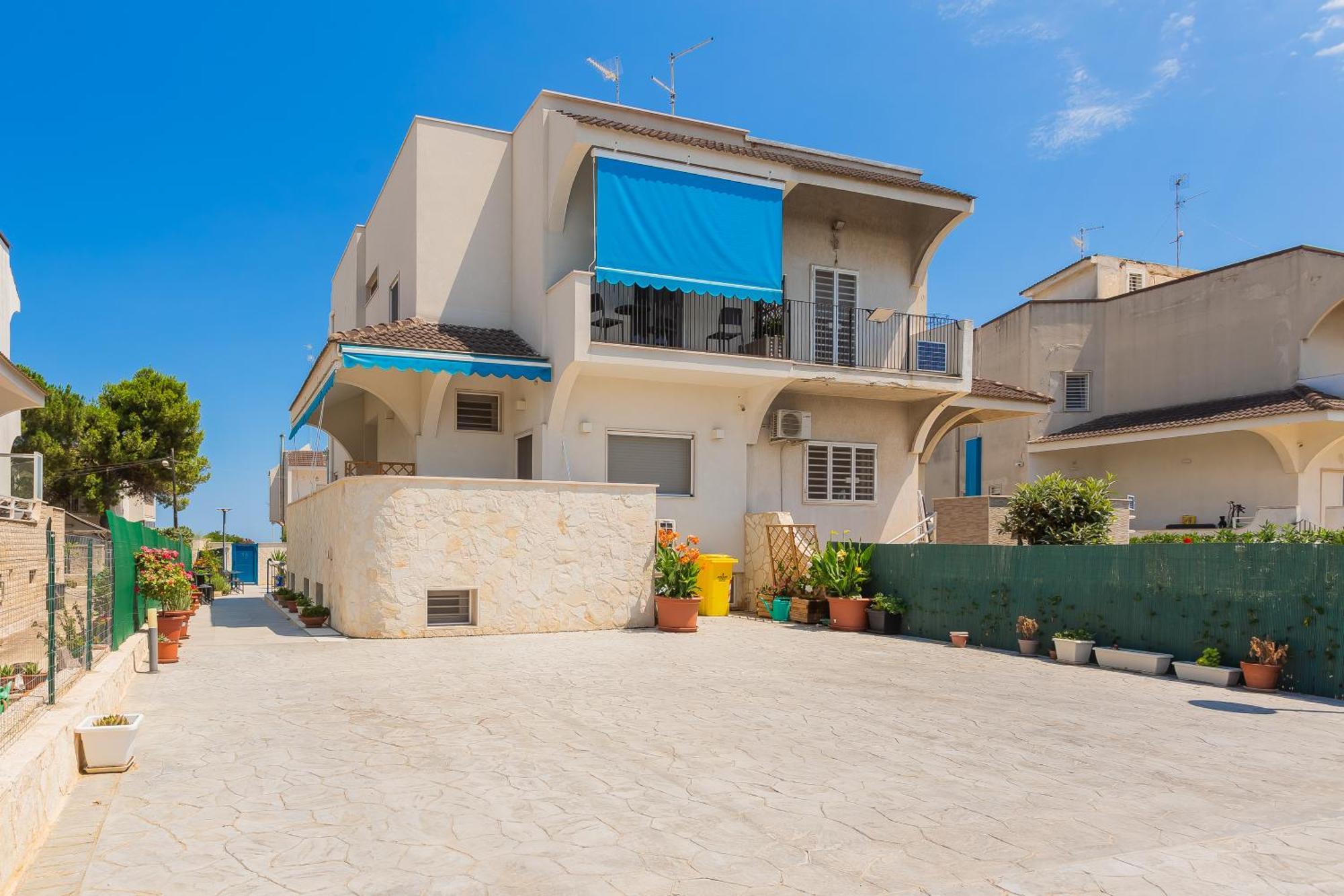 Apulia Blue Apartements & B&B Bari Exterior foto